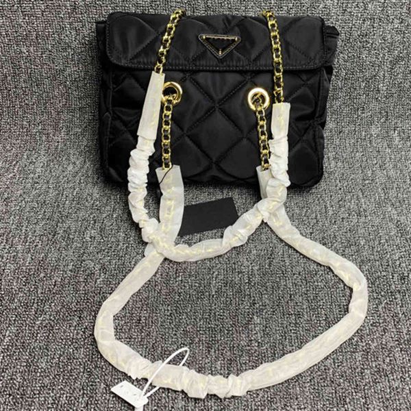 designer akend p family parachute zhonggu vintage large capacity tote female rhombic chain messenger b zhouzhoubao123 telfar bags
designer akend p family parachute zhonggu vintage large capacity tote female rhombic chain messenger b zhouzhoubao123 telfar bags