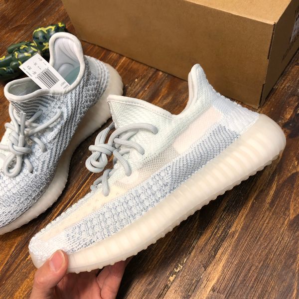 2022 designer low cut running shoes mens womens sneakers reflective fluorescent mesh eyes europe america asia breathable luxury trainers siz
2022 designer low cut running shoes mens womens sneakers reflective fluorescent mesh eyes europe america asia breathable luxury trainers siz