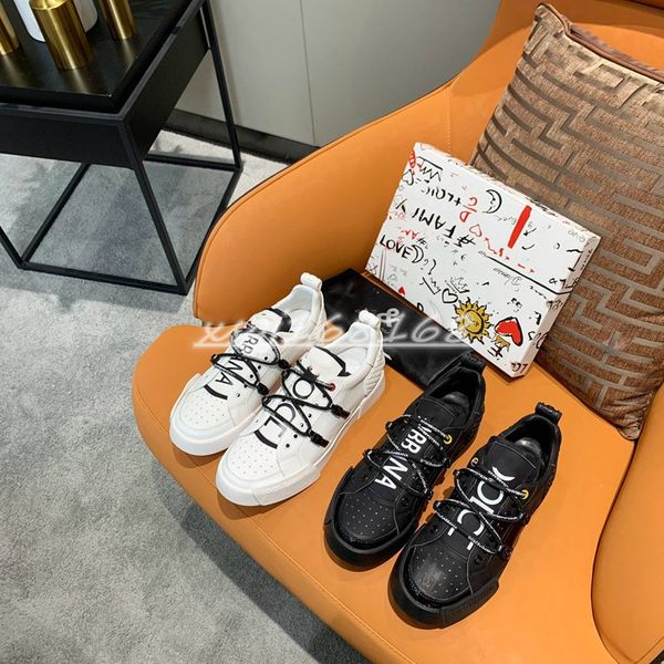 fashionable age-reducing men's casual shoes, classic black and white lace-up sneakers, mens designer small white-shoes