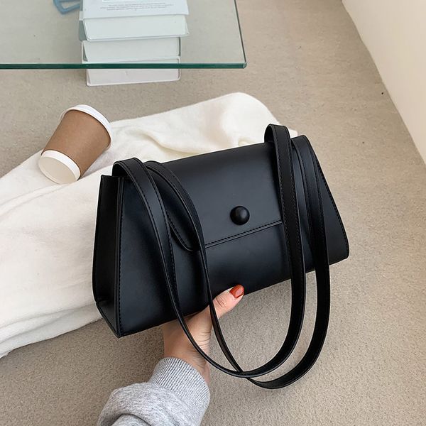 bags autumn and winter korean chic trapezoidal doudou armpit bag single shoulder middle ancient soft leather fashionable woman
bags autumn and winter korean chic trapezoidal doudou armpit bag single shoulder middle ancient soft leather fashionable woman