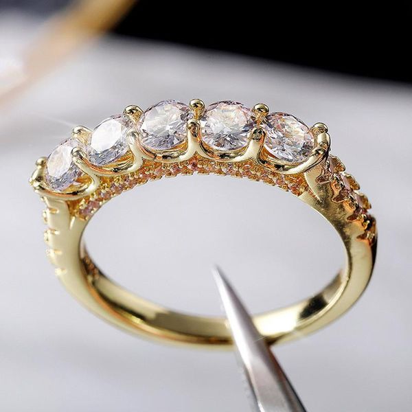 cluster rings wukalo luxury 925 sterling silver wedding party jewelry inlaid dazzling crystal cz stone simple stylish ring for women, Golden;silver
cluster rings wukalo luxury 925 sterling silver wedding party jewelry inlaid dazzling crystal cz stone simple stylish ring for women, Golden;silver