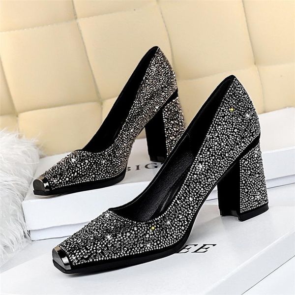 dress shoes 2021 luxury women glitter crystal thick high heels pumps designer square toe black red gold block exotic zapatos mujer
dress shoes 2021 luxury women glitter crystal thick high heels pumps designer square toe black red gold block exotic zapatos mujer