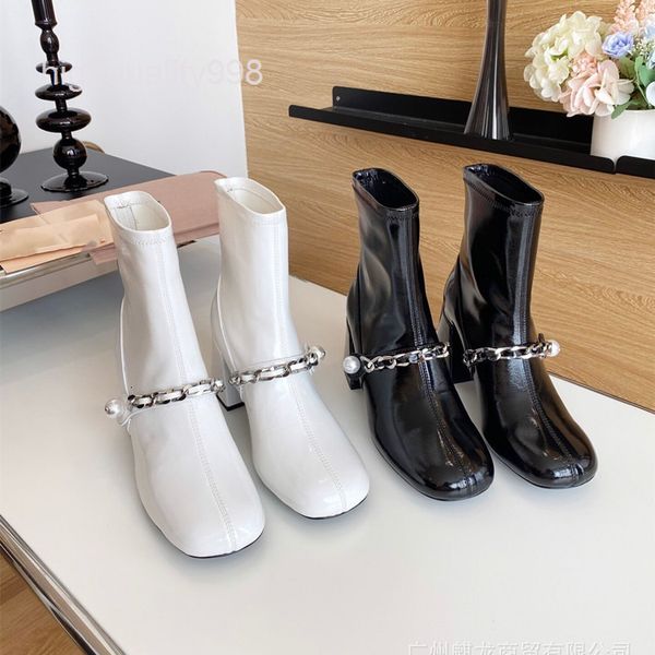 boots high end quality leather autumn and winter elastic women's boots versatile square head middle heel thick chain martin bare, Black
boots high end quality leather autumn and winter elastic women's boots versatile square head middle heel thick chain martin bare, Black