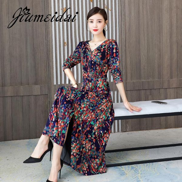 casual dresses jiumeidai 2021 arrival women a-line long dress office lady elegant printed female v-neck retro party clothing, Black;gray
casual dresses jiumeidai 2021 arrival women a-line long dress office lady elegant printed female v-neck retro party clothing, Black;gray