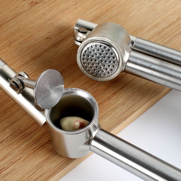 Garlic Press Mincer Cooking Utensils 304 Stainless Steel Crusher Peeler Set Detachable Heavy-duty Rust Proof Extracts More Paste
Garlic Press Mincer Cooking Utensils 304 Stainless Steel Crusher Peeler Set Detachable Heavy-duty Rust Proof Extracts More Paste
