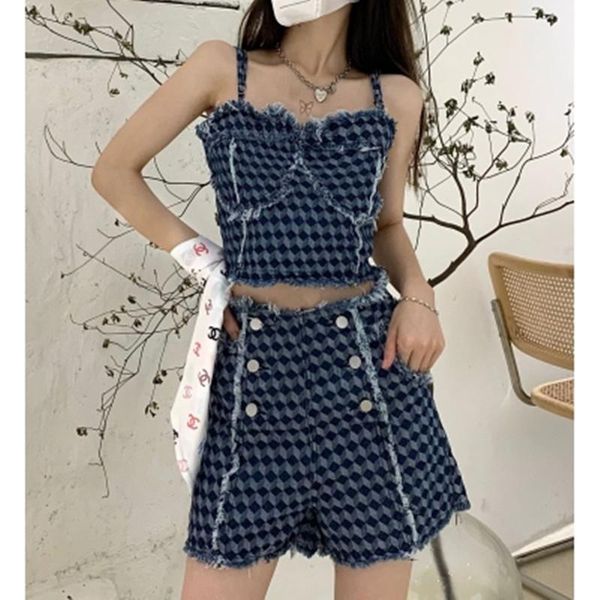 women's tracksuits 2021 fashion summer chic v-neck denim spaghetti strap and double-breasted tassels jeans shorts plaid two-piece s, Gray
women's tracksuits 2021 fashion summer chic v-neck denim spaghetti strap and double-breasted tassels jeans shorts plaid two-piece s, Gray