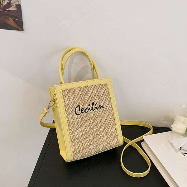 women's bag 2021 vertical woven small square net red trend fashion single shoulder portable msenger women's
women's bag 2021 vertical woven small square net red trend fashion single shoulder portable msenger women's