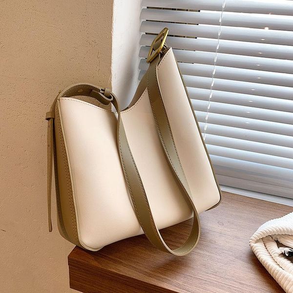 evening bags european and american handbags 2021 one-shoulder messenger bag underarm fashionable large-capacity lady tote
evening bags european and american handbags 2021 one-shoulder messenger bag underarm fashionable large-capacity lady tote