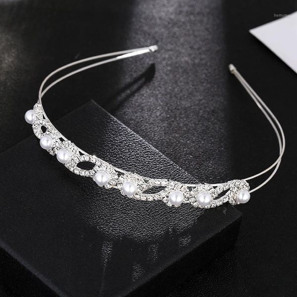 bride glittering rhinestone pearl hairband women luxury fashion party headband princess double geamstone hair accessories1
bride glittering rhinestone pearl hairband women luxury fashion party headband princess double geamstone hair accessories1
