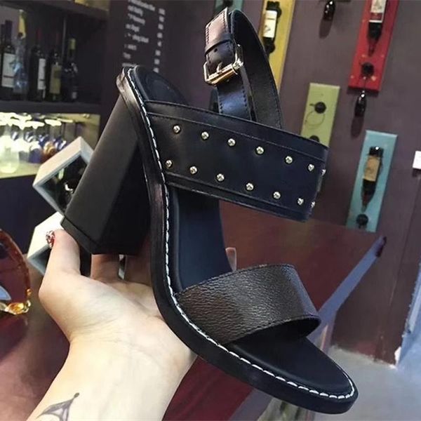 sandals lw-2 summer women's shoes v-shaped printing slippers workplace style belt buckle thick heel fashion, Black
sandals lw-2 summer women's shoes v-shaped printing slippers workplace style belt buckle thick heel fashion, Black