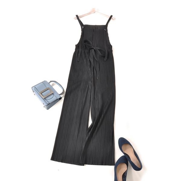 shirt fashion solid pleated strap european version of the big temperament overalls jumpsuit, White;black
shirt fashion solid pleated strap european version of the big temperament overalls jumpsuit, White;black