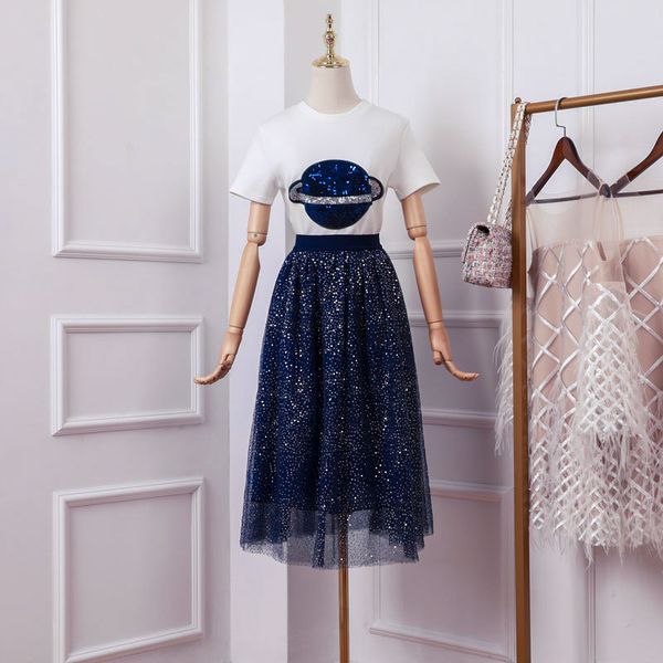 summer fashion women sequined t-shirt + beautiful mesh skirt two piece set female party suits a885 210428, White
summer fashion women sequined t-shirt + beautiful mesh skirt two piece set female party suits a885 210428, White