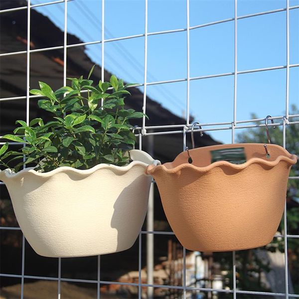 1pc wall hanging planter flowerpot semicircle basin indoor and outdoor potted garden supplies flower container planters & pots
1pc wall hanging planter flowerpot semicircle basin indoor and outdoor potted garden supplies flower container planters & pots
