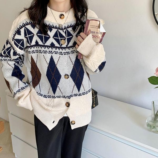 women's jackets korean loose fashion stitching jacquard long sleeved knitted cardigan sweater jacket female round neck single-breasted, Black;brown
women's jackets korean loose fashion stitching jacquard long sleeved knitted cardigan sweater jacket female round neck single-breasted, Black;brown