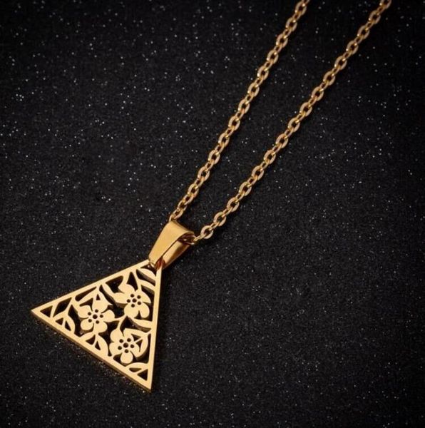 pendant necklaces gold color geometry triangle cute shiny choker drop charm charming woman wedding party birthday jewelry, Silver
pendant necklaces gold color geometry triangle cute shiny choker drop charm charming woman wedding party birthday jewelry, Silver