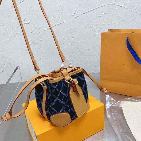luxury multi pochette hourglass bag designer p family bags 2021 c nylon mini hanghhangbag akend l zhouzhoubao123 g telfar quilted handbags p
luxury multi pochette hourglass bag designer p family bags 2021 c nylon mini hanghhangbag akend l zhouzhoubao123 g telfar quilted handbags p