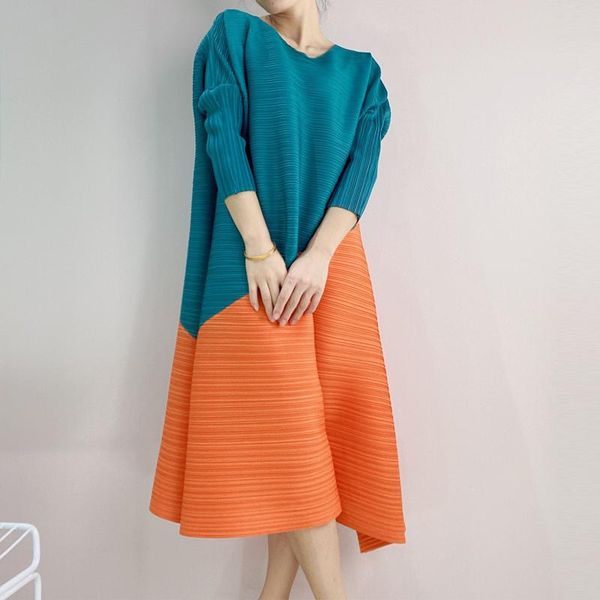 casual dresses 2022 women's spring color-blocking a-line dress miyak fold fashion loose large size slim round neck split party, Black;gray
casual dresses 2022 women's spring color-blocking a-line dress miyak fold fashion loose large size slim round neck split party, Black;gray