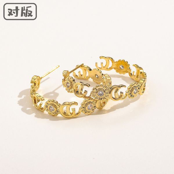 charms earrings gujia double g letter sunflower earrins copper inlaid zircon real gold electroplatin 925 silver flower, Golden
charms earrings gujia double g letter sunflower earrins copper inlaid zircon real gold electroplatin 925 silver flower, Golden