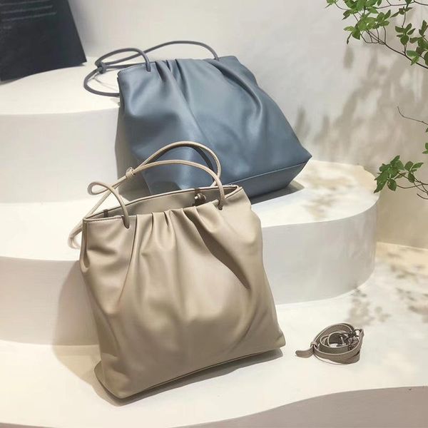 evening bags bag handbags 2021 leather fold bucket korean version of large-capacity shoulder simple casual messenger
evening bags bag handbags 2021 leather fold bucket korean version of large-capacity shoulder simple casual messenger