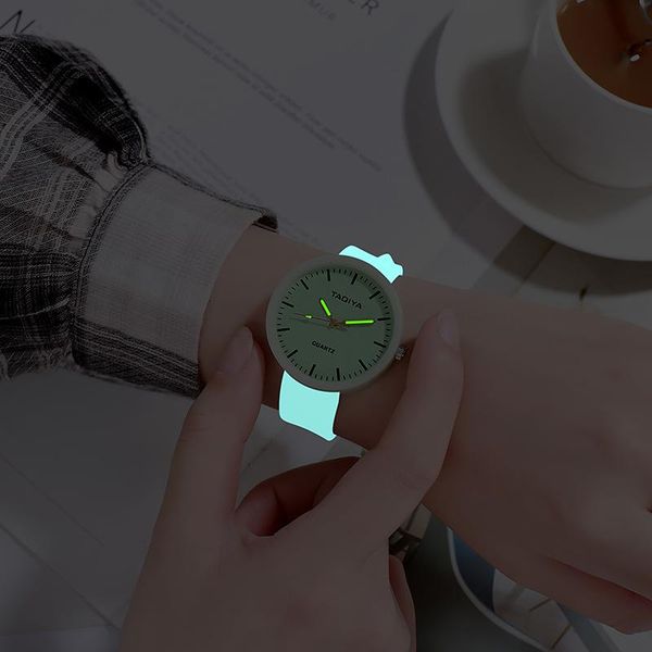 fashion women watches simple quartz watch female silicone belt wristwatch luminous ladies clock zegarek damski uhr wristwatches, Slivery;brown
fashion women watches simple quartz watch female silicone belt wristwatch luminous ladies clock zegarek damski uhr wristwatches, Slivery;brown