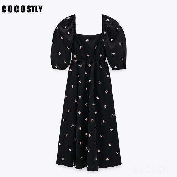party dresses women 2021 chic fashion floral embroidery midi dress vintage square collar elastic trim female vestidos mujer, White;black
party dresses women 2021 chic fashion floral embroidery midi dress vintage square collar elastic trim female vestidos mujer, White;black