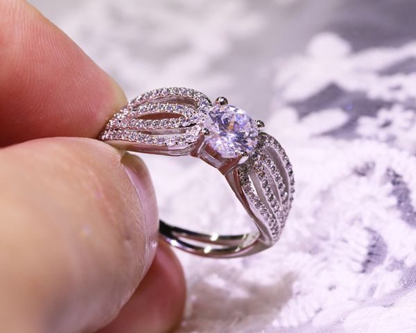 925 sterling silver ring exquisite luxury fashion group inlaid zircon wide simulation diamond rings lace european style jewelry j-302, Slivery;golden
925 sterling silver ring exquisite luxury fashion group inlaid zircon wide simulation diamond rings lace european style jewelry j-302, Slivery;golden