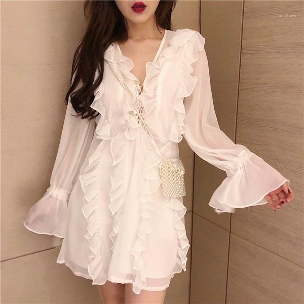 casual dresses 2021 double ruffle women dress elegant deep v-neck lace up perspective chiffon mini flare sleeve white boho, Black;gray
casual dresses 2021 double ruffle women dress elegant deep v-neck lace up perspective chiffon mini flare sleeve white boho, Black;gray