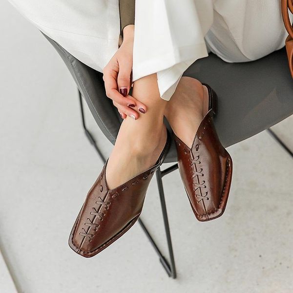 summer shoes 2021 fashion genuine leather square low heels black white brown woman dress casual sandals 42
summer shoes 2021 fashion genuine leather square low heels black white brown woman dress casual sandals 42