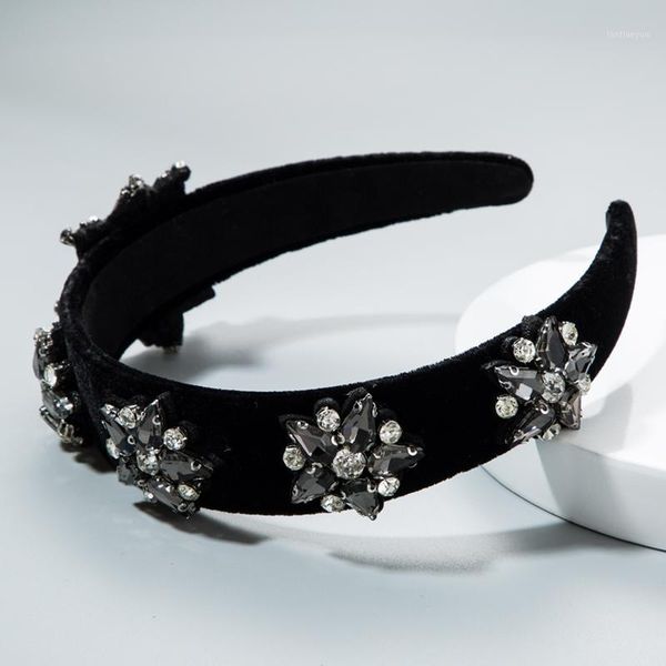 design hair band for woman high class baroque style hand made rhinestone and seed beads big flower bands woman1
design hair band for woman high class baroque style hand made rhinestone and seed beads big flower bands woman1