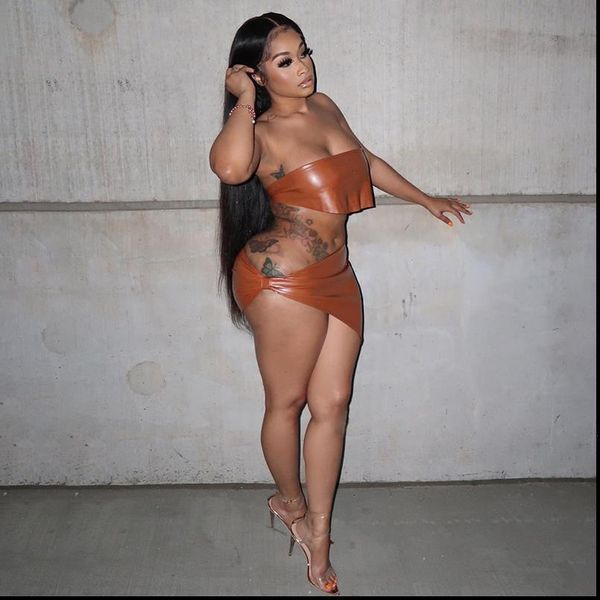 faux leather sleeveless womenpant y2k crop cosplay costume mini skirts 2 piece sets asymmetrical exotic customs outfits, White
faux leather sleeveless womenpant y2k crop cosplay costume mini skirts 2 piece sets asymmetrical exotic customs outfits, White