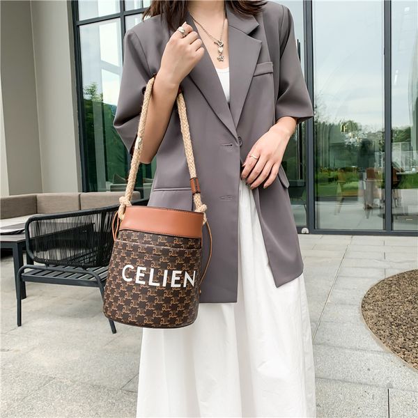 fashion temperament women's new hemp rope old flower bucket armpit one shoulder hand bag fashion
fashion temperament women's new hemp rope old flower bucket armpit one shoulder hand bag fashion
