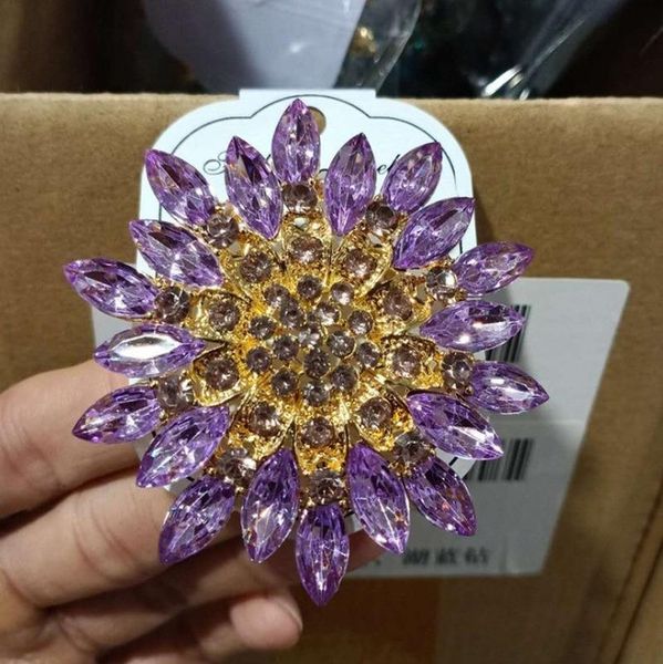 pins, brooches vintage fashion flower high-end crystal brooch ladies banquet corsage, Gray
pins, brooches vintage fashion flower high-end crystal brooch ladies banquet corsage, Gray