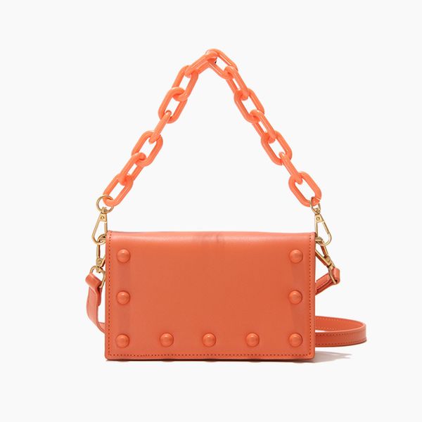 design hand summer niche design women's 2021 new net red fashion rivet flip portable messenger bag, Red;black
design hand summer niche design women's 2021 new net red fashion rivet flip portable messenger bag, Red;black