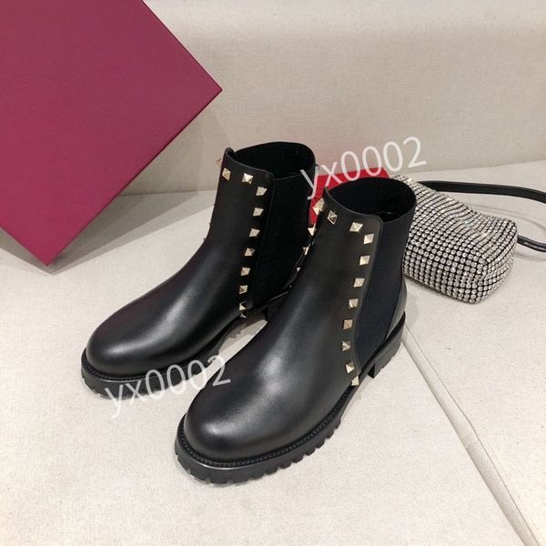 original style patent calfskin martin boots womens plaid tweed platform flat ankle boot black white leather gingham lace-up winter shoes
original style patent calfskin martin boots womens plaid tweed platform flat ankle boot black white leather gingham lace-up winter shoes