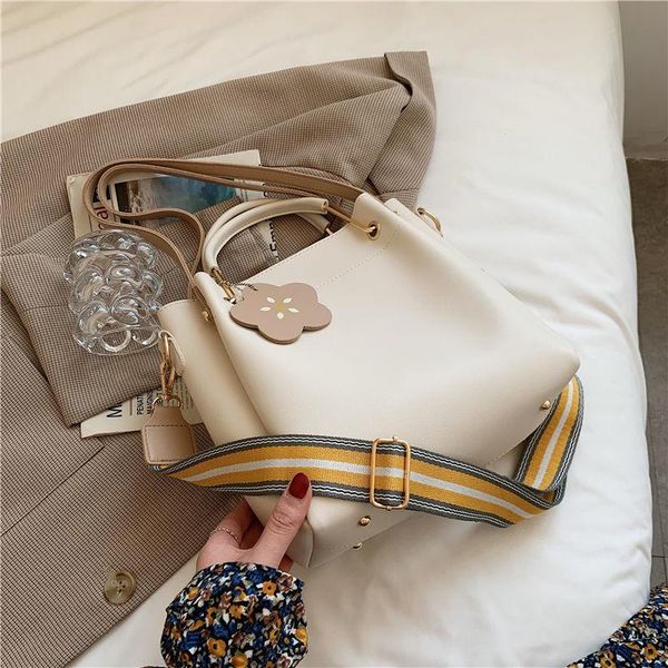 shoulder bags large capacity one-shoulder bucket bag for women 2021 fashion korean version of simple high-level hand-held cross-body
shoulder bags large capacity one-shoulder bucket bag for women 2021 fashion korean version of simple high-level hand-held cross-body