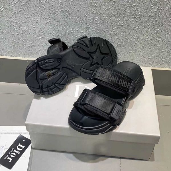 european station 2021 summer new one line slippers women antiskid going out beach shoes muffin thick soled casual zlh, Black
european station 2021 summer new one line slippers women antiskid going out beach shoes muffin thick soled casual zlh, Black