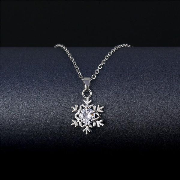 pendant necklaces charm round white zircon necklace vintage silver color snowflake for women minimalist clavicle chain
pendant necklaces charm round white zircon necklace vintage silver color snowflake for women minimalist clavicle chain