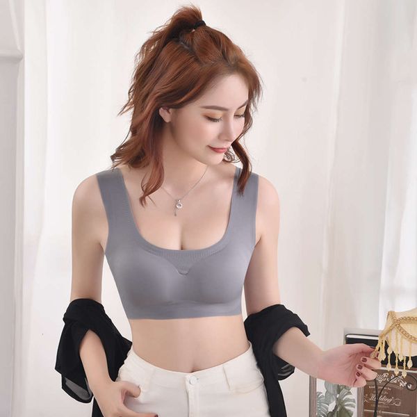 japan's peace of mind generation sleep bra no steel ring gathered ice silk seamless vest large yoga sports underwear women, Red;black
japan's peace of mind generation sleep bra no steel ring gathered ice silk seamless vest large yoga sports underwear women, Red;black