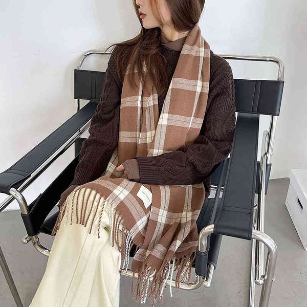 luxury 2021 new brand small fresh plaid female autumn and winter tassel warm shawl hundred scarf, Blue;gray
luxury 2021 new brand small fresh plaid female autumn and winter tassel warm shawl hundred scarf, Blue;gray