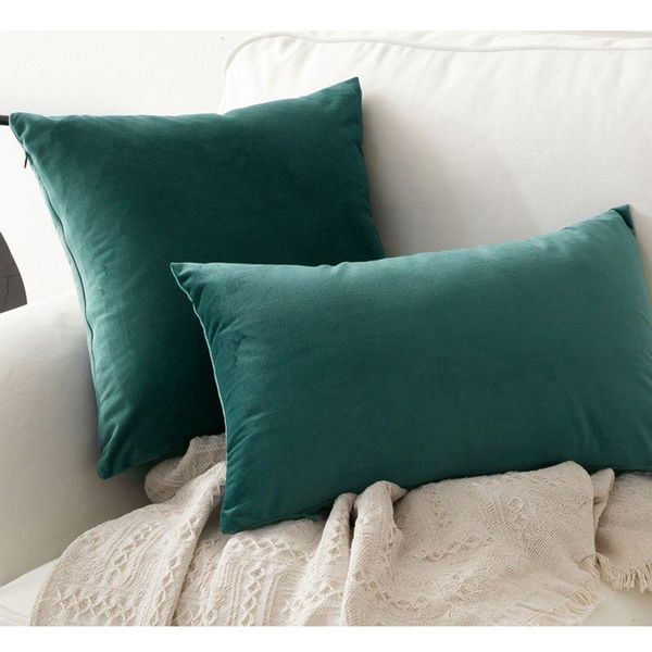 cushion/decorative pillow 2021 soft emerald green velvet case cushion cover dark no balling-up without stuffing funda cojin
cushion/decorative pillow 2021 soft emerald green velvet case cushion cover dark no balling-up without stuffing funda cojin