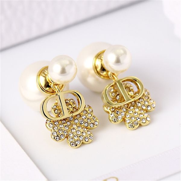 88% off wholesale store 2022 family pearl earrings female letters light gold diamond inlaid clover high version, Golden
88% off wholesale store 2022 family pearl earrings female letters light gold diamond inlaid clover high version, Golden