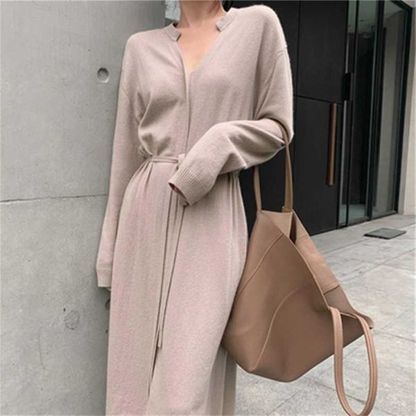 vintage women knitted dress autumn winter brief v-neck warm drawstring lace-up loose midi female sweater 211119, Black;gray
vintage women knitted dress autumn winter brief v-neck warm drawstring lace-up loose midi female sweater 211119, Black;gray
