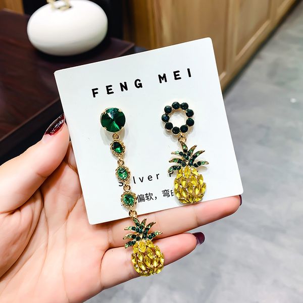 925 silver needle fashion asymmetric crystal pineapple long tassel temperament versatile creative earrings female
925 silver needle fashion asymmetric crystal pineapple long tassel temperament versatile creative earrings female