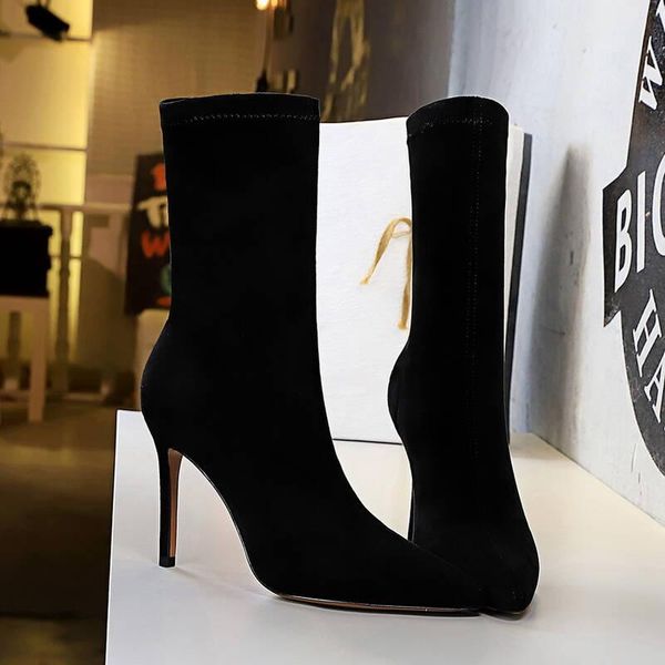 boots women autumn 40 yards style suede material light and handy increased fashion delicate beautiful no.315-8, Black
boots women autumn 40 yards style suede material light and handy increased fashion delicate beautiful no.315-8, Black