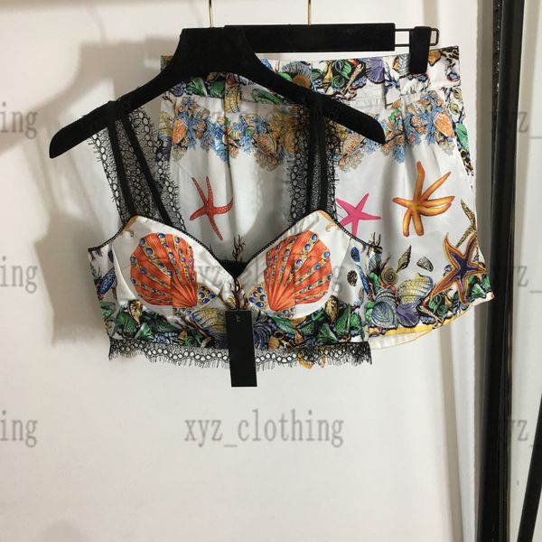 2022 vest t shirts + shorts set designer womens two piece dress sets lace strapless chain print high waist shorts laces suspenders bra summe, White
2022 vest t shirts + shorts set designer womens two piece dress sets lace strapless chain print high waist shorts laces suspenders bra summe, White