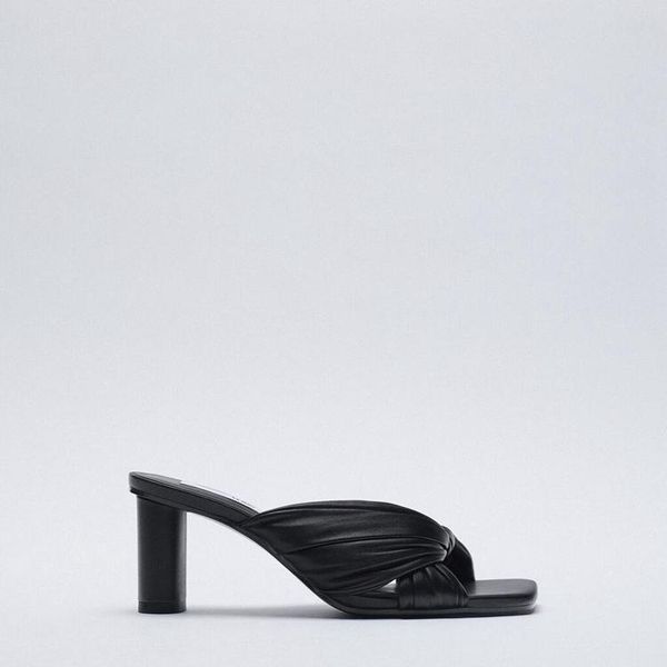slippers women summer shoes beige heeled sandals slides square toe pantofle black block 2021 high rome rubber pu hoof w
slippers women summer shoes beige heeled sandals slides square toe pantofle black block 2021 high rome rubber pu hoof w