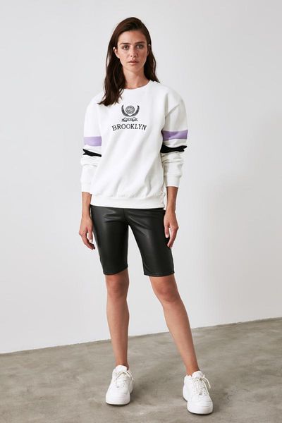 women's hoodies & sweatshirts trendyol embroidered basic knitted sweatshirt twoaw21sw0890, Black
women's hoodies & sweatshirts trendyol embroidered basic knitted sweatshirt twoaw21sw0890, Black