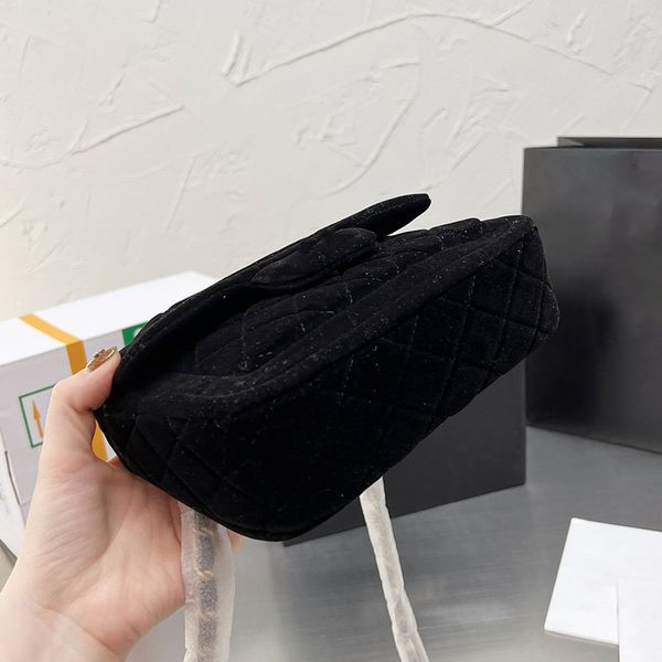 2022 spring classic mini flap velour square bags quilted pink black cosmetic case vanity tofu pocket purse vintage gold hardware
2022 spring classic mini flap velour square bags quilted pink black cosmetic case vanity tofu pocket purse vintage gold hardware