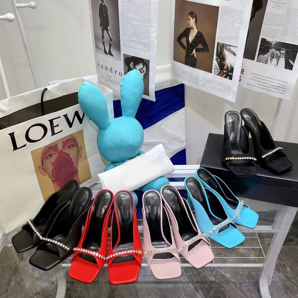 multi color high-quality women's high-heeled slippers metal chain design versatile head decoration, Black
multi color high-quality women's high-heeled slippers metal chain design versatile head decoration, Black