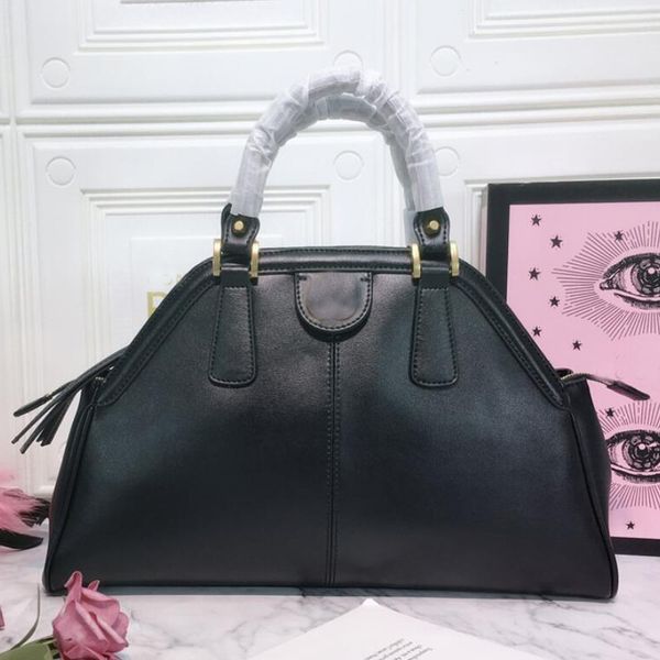 classic tote handbag casual daily bag large capacity single shoulder back shopping pouch letter print
classic tote handbag casual daily bag large capacity single shoulder back shopping pouch letter print
